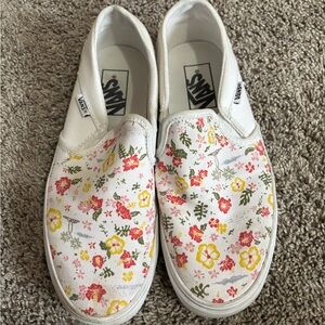 🌸Floral slip-on vans🌸